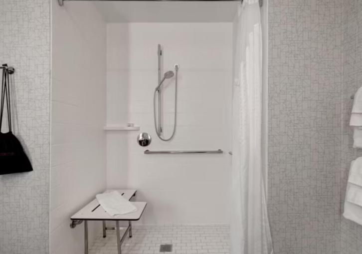Holiday Inn Express & Suites - Detroit - Dearborn By Ihg Bagian luar foto