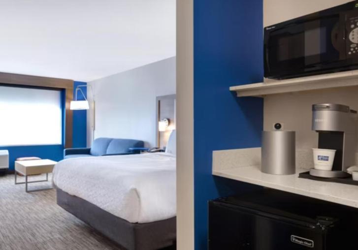 Holiday Inn Express & Suites - Detroit - Dearborn By Ihg Bagian luar foto