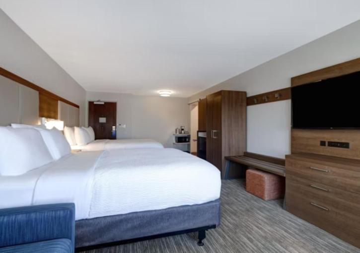 Holiday Inn Express & Suites - Detroit - Dearborn By Ihg Bagian luar foto