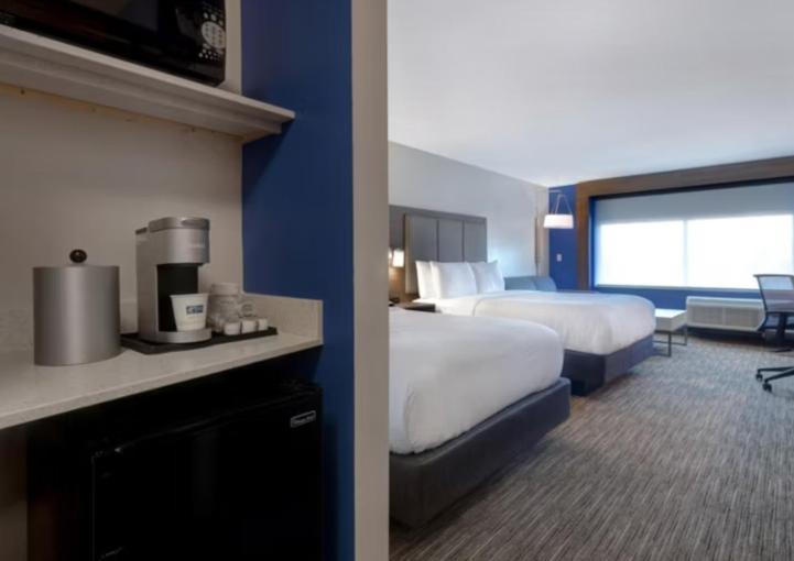 Holiday Inn Express & Suites - Detroit - Dearborn By Ihg Bagian luar foto