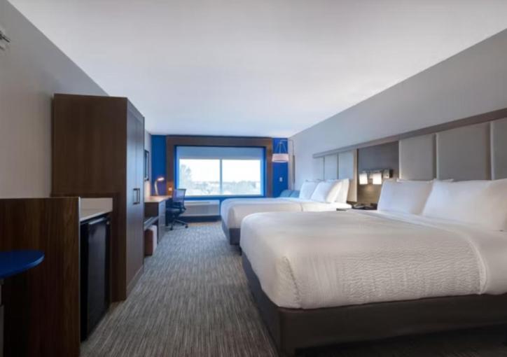 Holiday Inn Express & Suites - Detroit - Dearborn By Ihg Bagian luar foto
