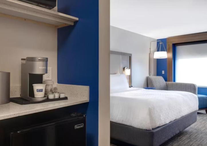 Holiday Inn Express & Suites - Detroit - Dearborn By Ihg Bagian luar foto